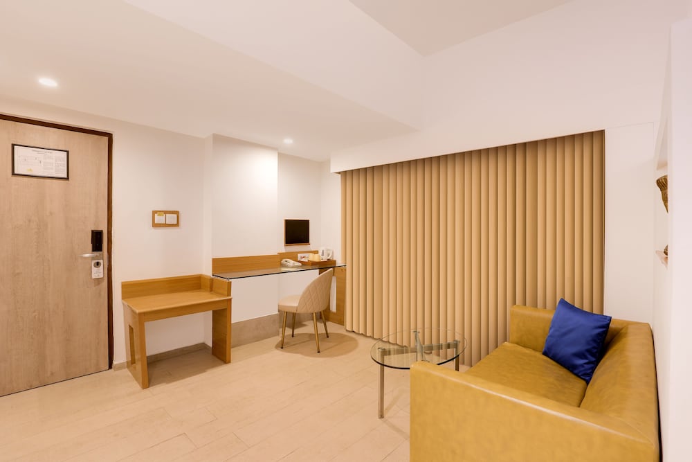 Deluxe Twin Room - Photo 8