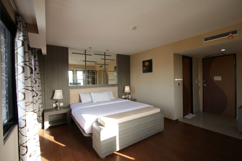 Deluxe Double Room photo 3