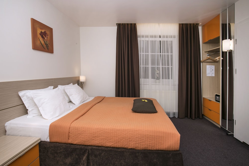 Standard Triple Room photo 3