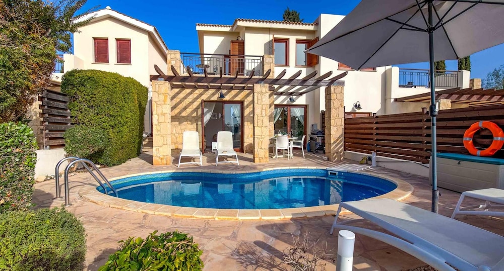 Villa photo 3