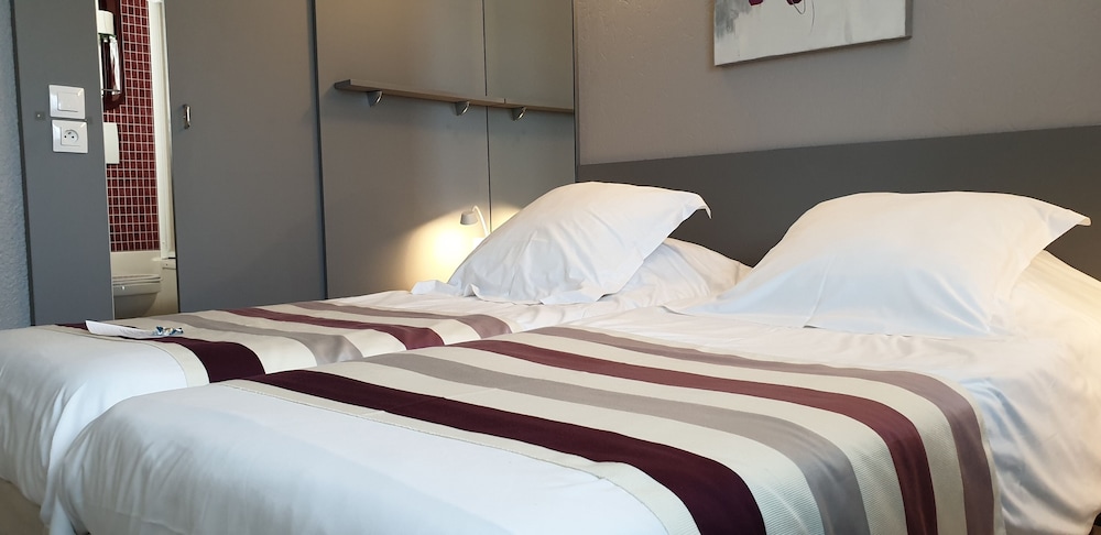 Superior Twin Room - Photo 6