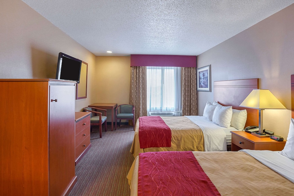 Standard Room, 2 Double Beds, Non Smoking - Photo 5