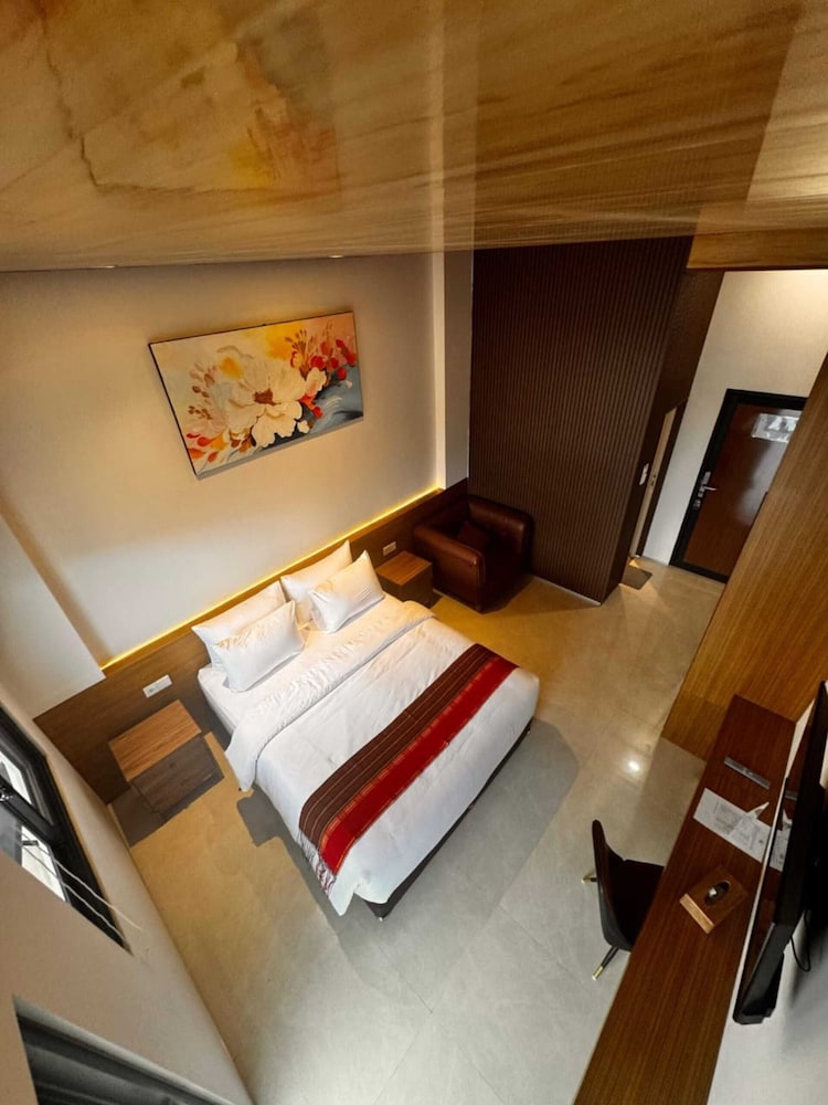 Deluxe Room, Balcony, Garden View