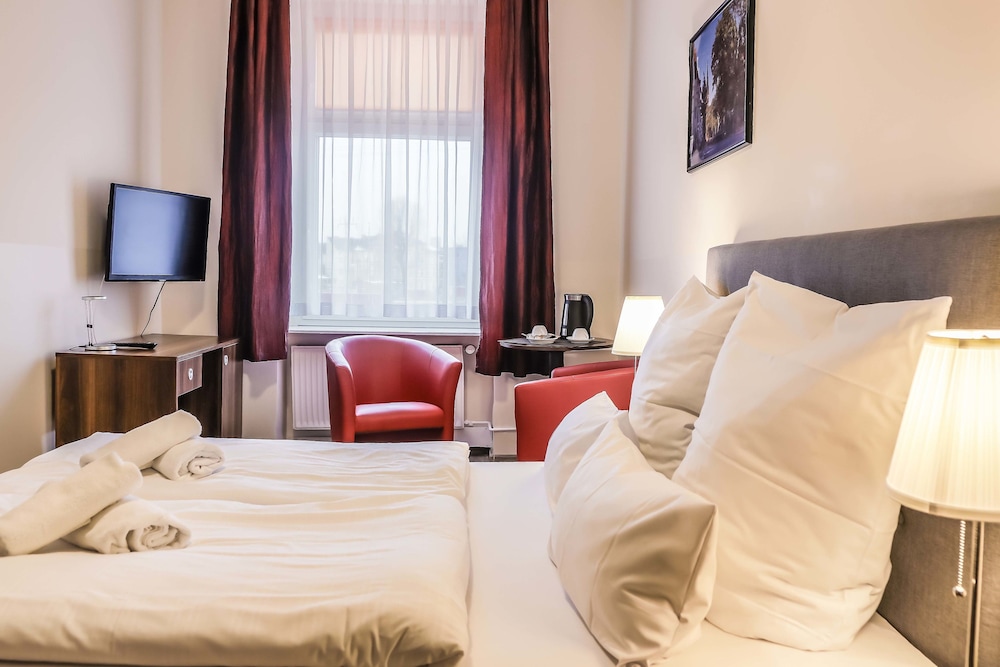 Standard Double Room photo 3
