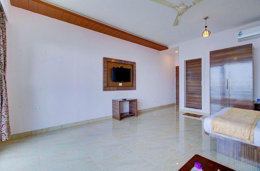 Premium A/C Room photo 2