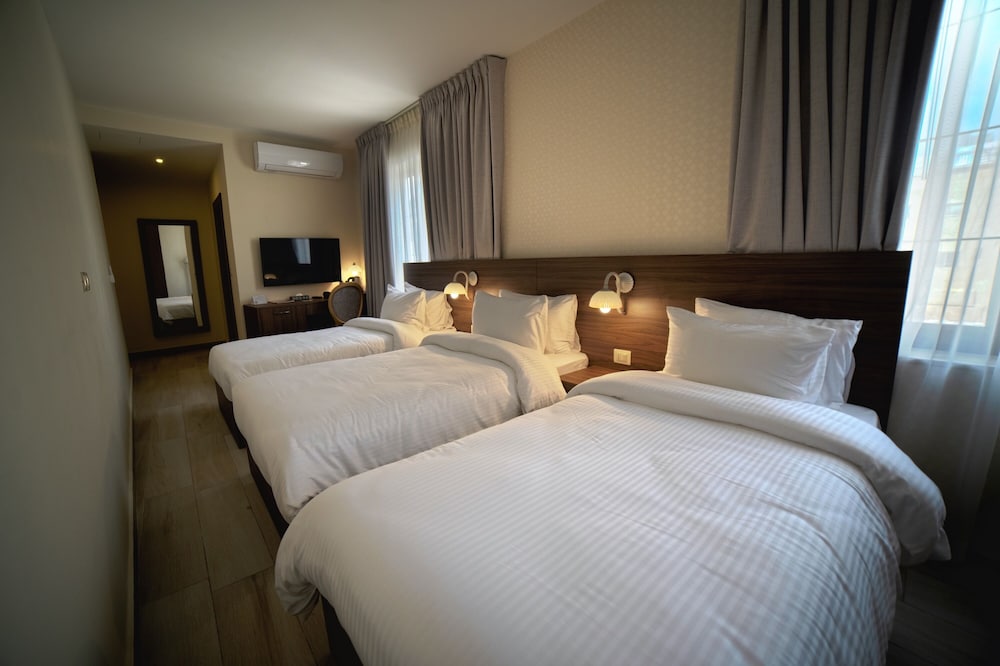 Premium Triple Room