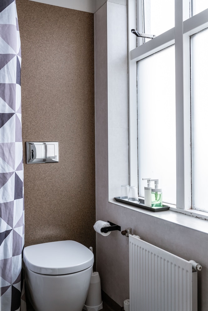 Standard Double or Twin Room - Photo 22