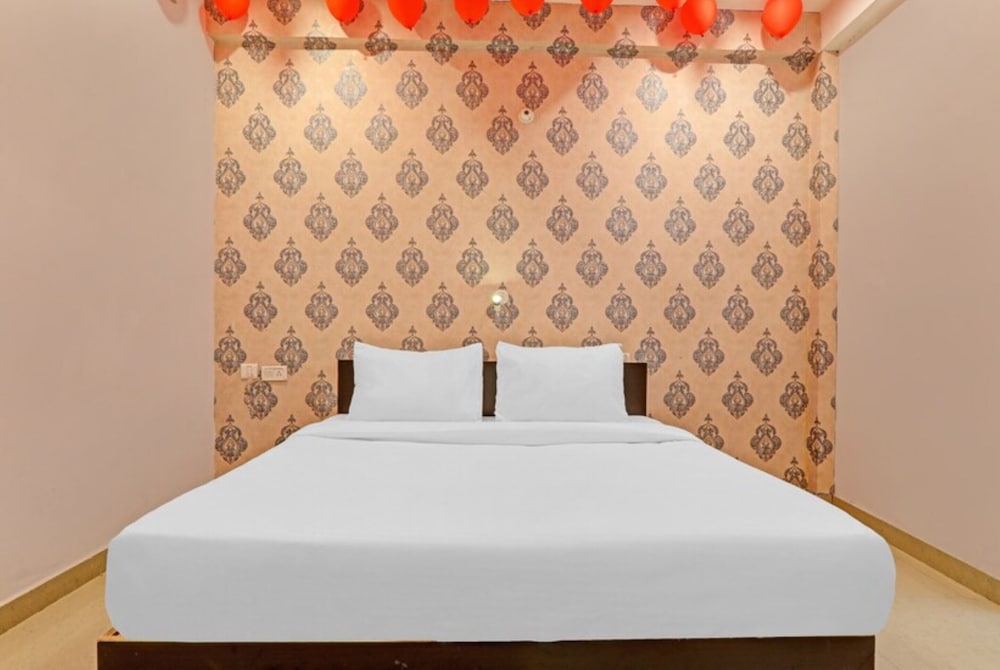 Deluxe Double Room, City View