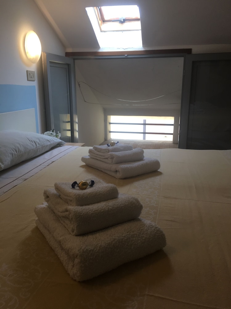 Economy Double Or Twin Room - Photo 3