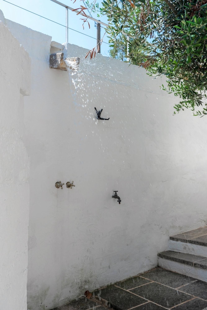 Villa photo 2