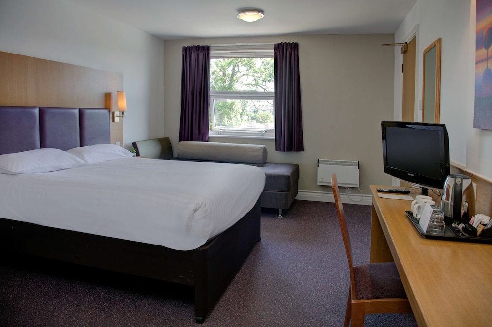 Deluxe Room, 1 Double Bed, Non Smoking - Photo 1