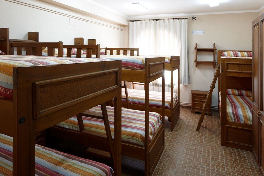 Shared Dormitory, Mixed Dorm, Shared Bathroom (1 Bed In A 8-Bed Dormitory Room)