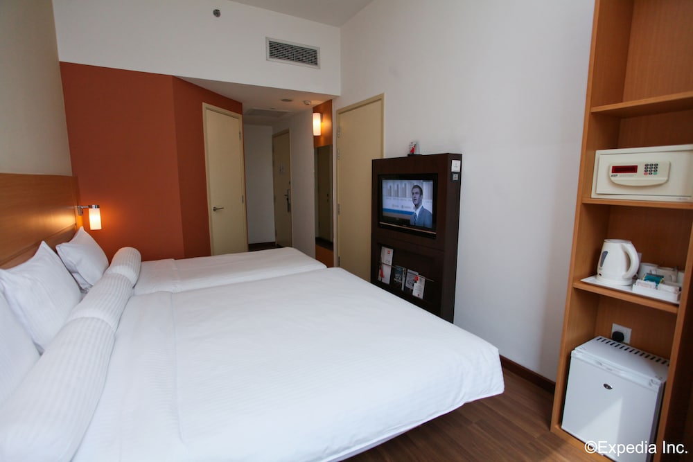 Family Triple Room, Multiple Beds photo 3
