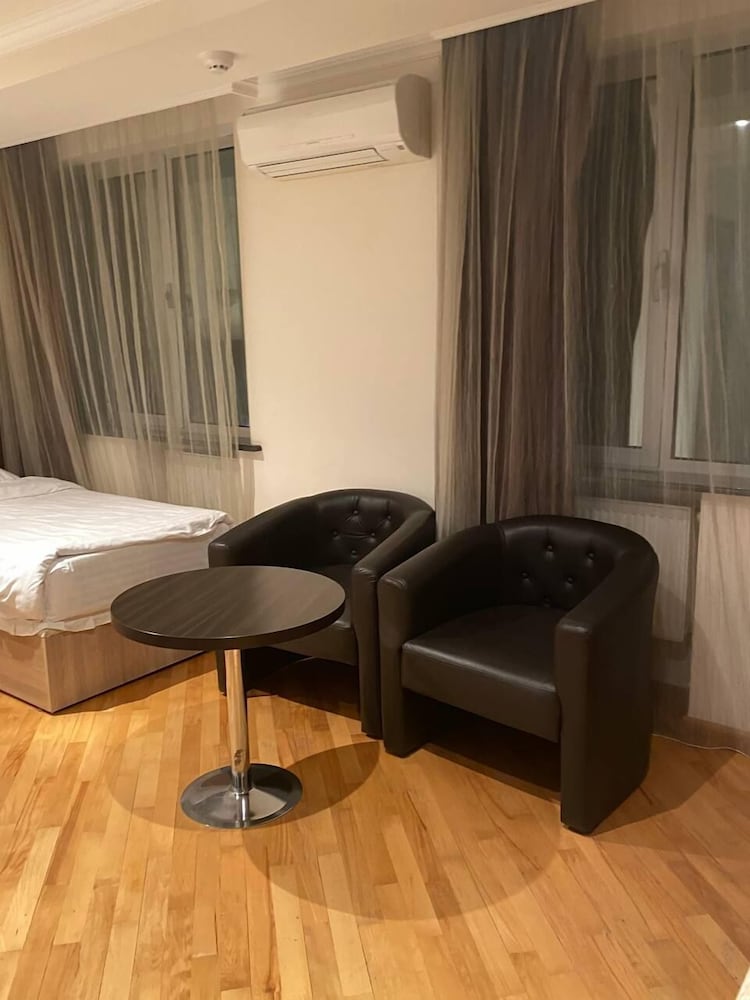 Standard Double or Twin Room photo 3