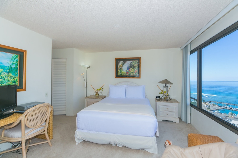 Condo, 2 Bedrooms
