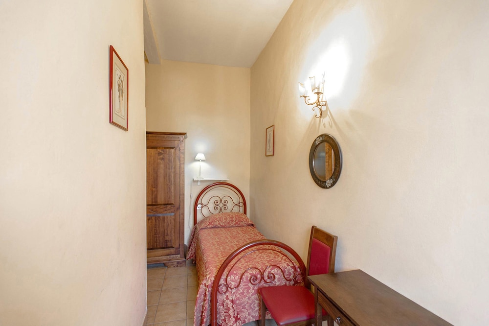 Standard Single Room, Ensuite photo 1