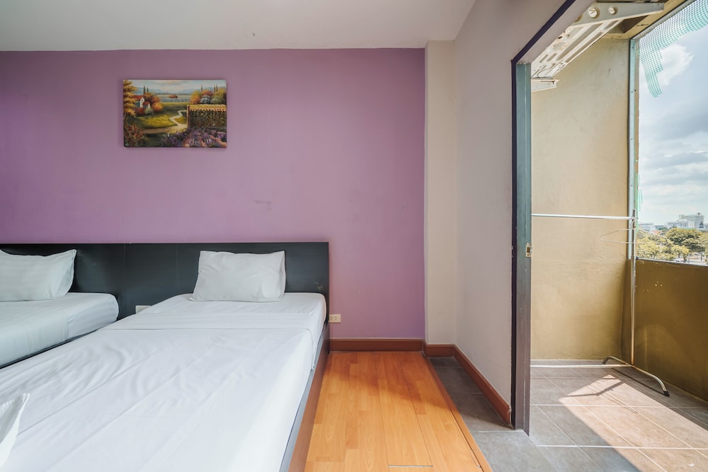 Deluxe Twin Room photo 3