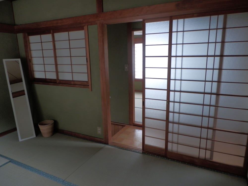 Japanese Style Room, 6 Tatami-mats photo 2
