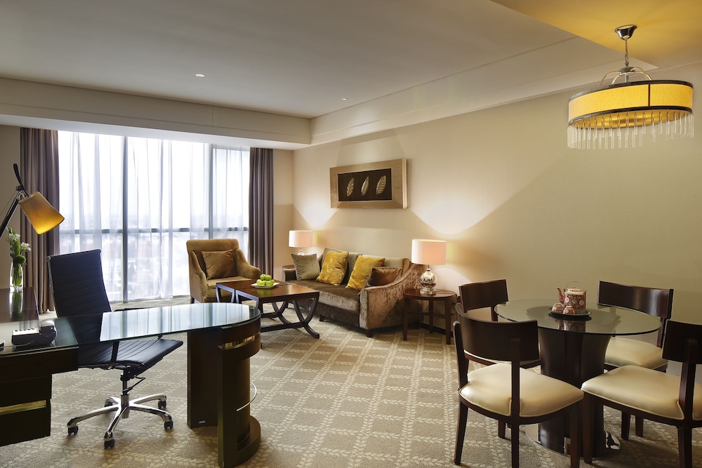 Business Suite photo 2