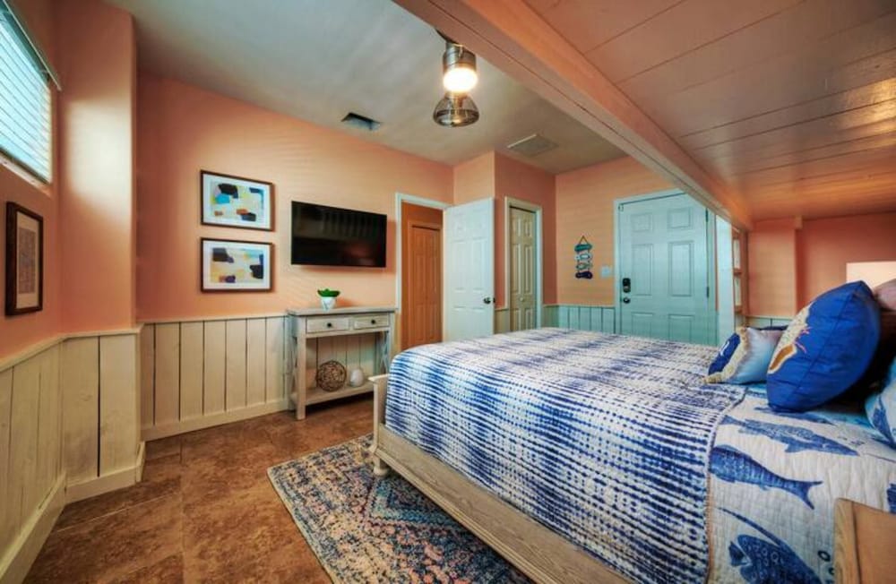 House (4 Bedrooms)