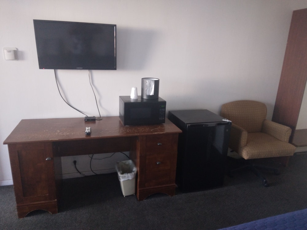 Double Room, 2 Queen Beds (Non-smoking) photo 3