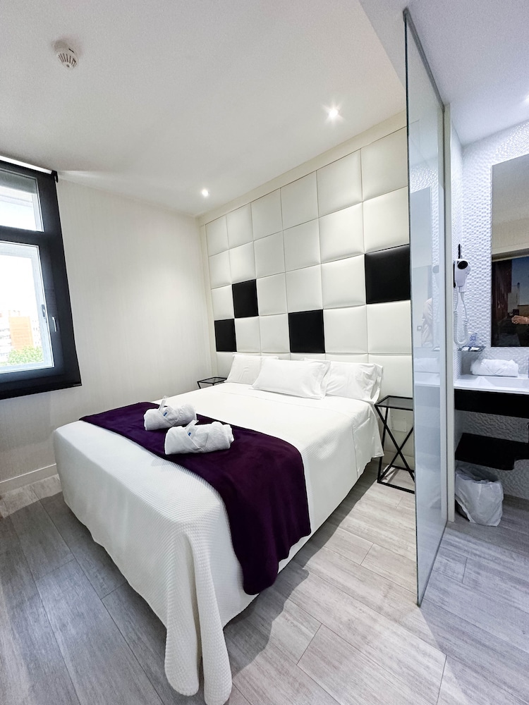 Double Room, 1 Queen Bed - Photo 7