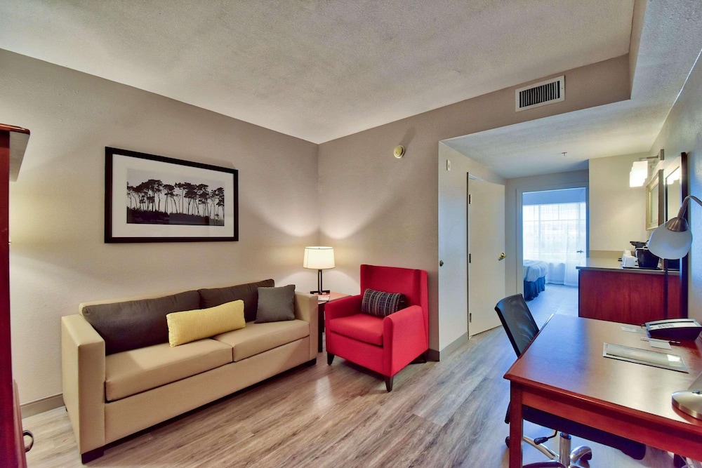 Suite, 1 Bedroom, Non Smoking - Photo 2
