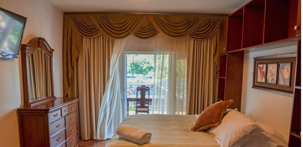 Junior Suite, 1 King Bed