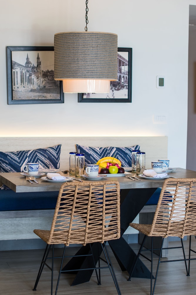 Luxury Suite - Photo 2