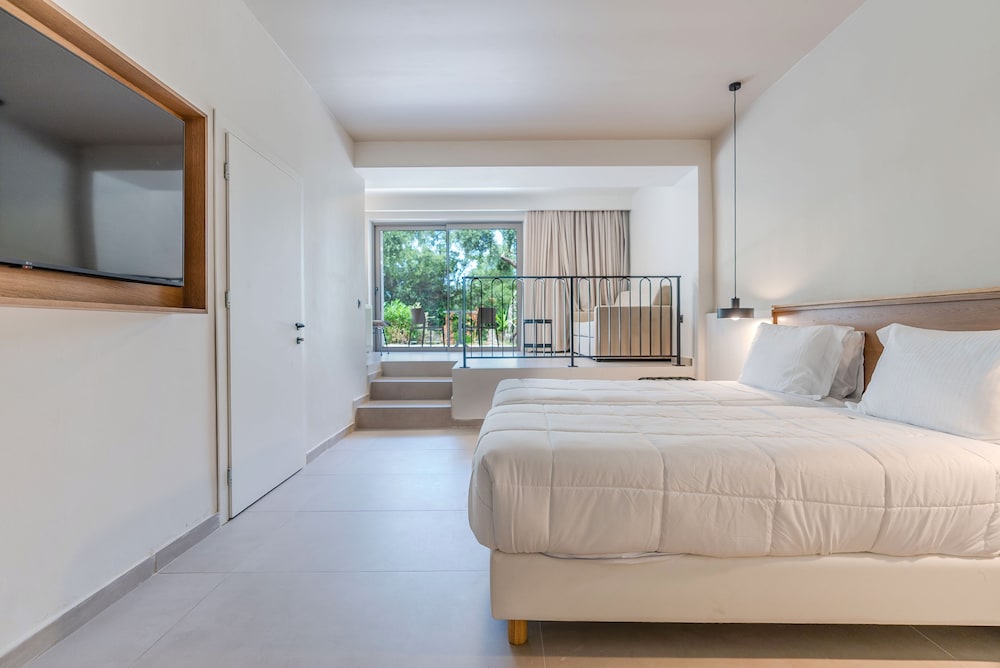 Premium Family Room with Garden View - Photo 3