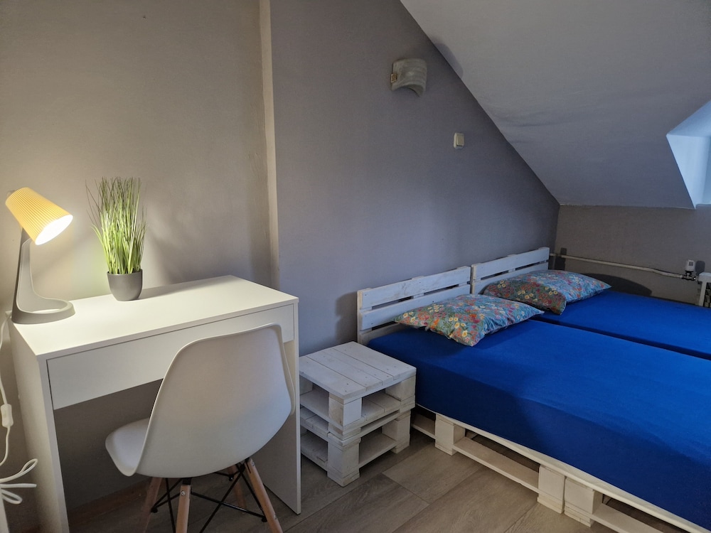 Basic Double Room photo 3
