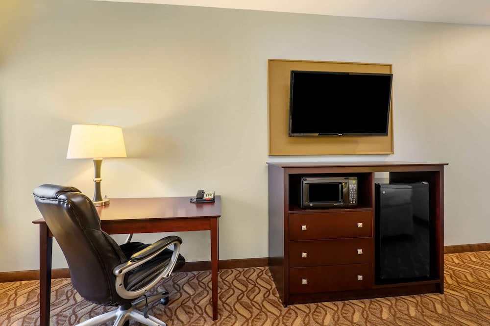 Room, 1 King Bed, Accessible, Non Smoking - Photo 2