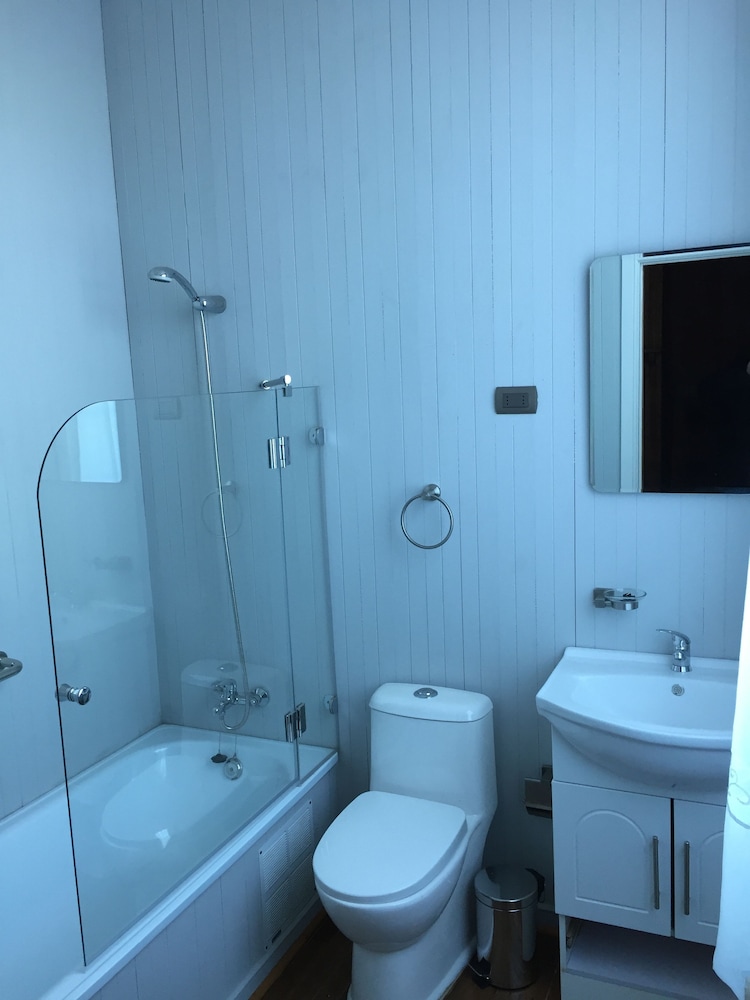 Standard Twin Room, Non Smoking photo 3