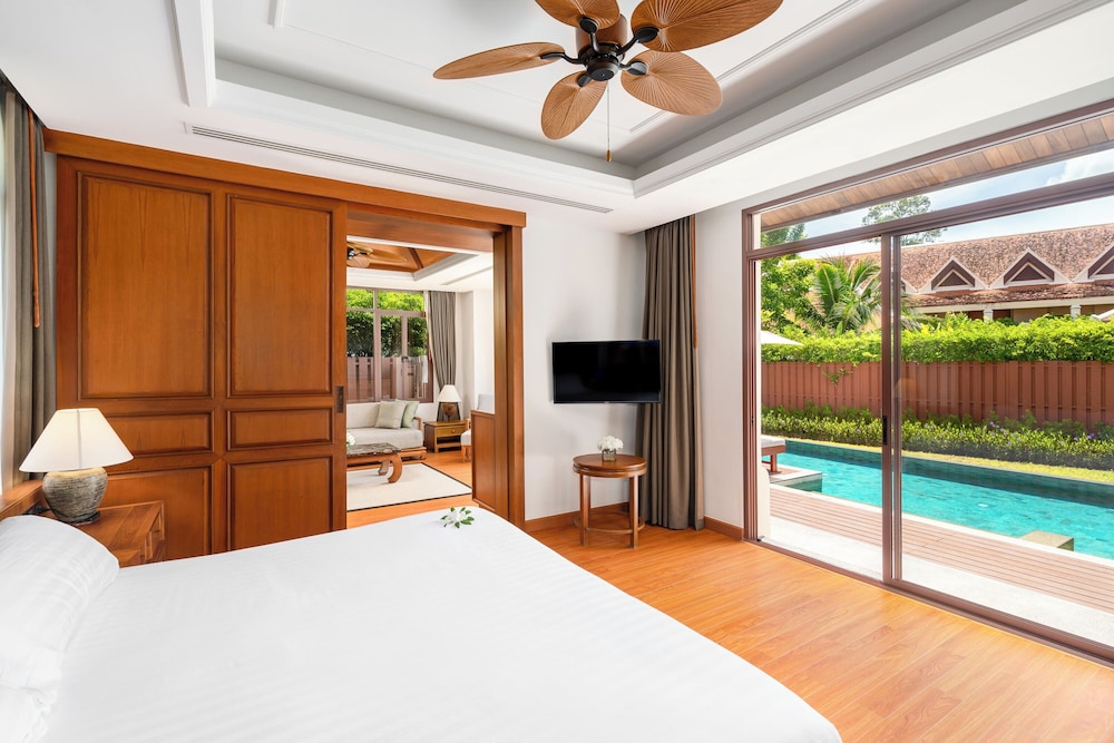 Grand Villa (Deluxe Pool) - Photo 3