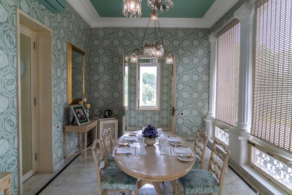 Queen Elizabeth II Suite