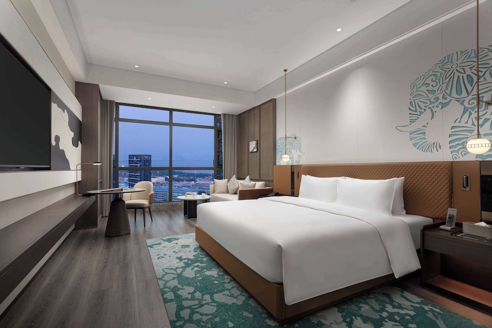 Deluxe Room, 1 King Bed with Sofa bed, Non Smoking