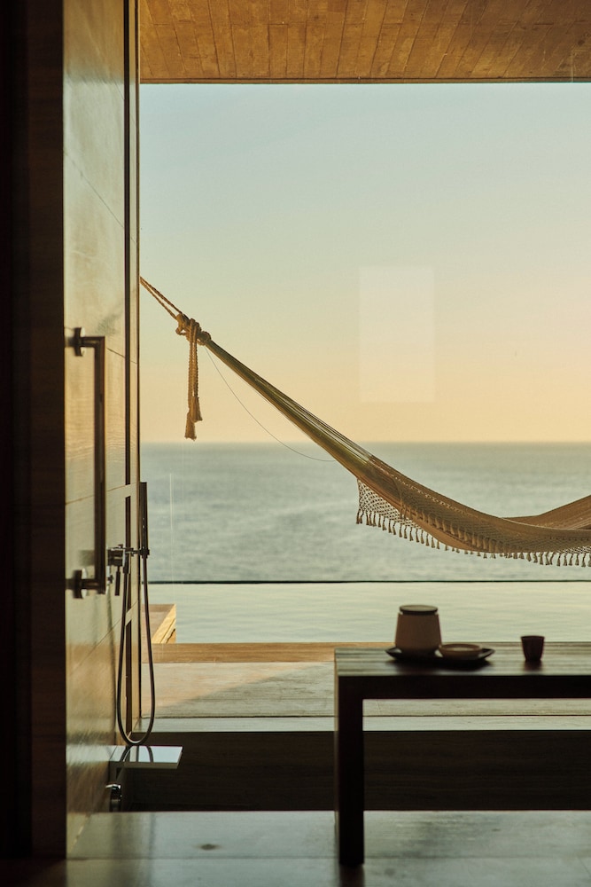Panoramic Suite, 1 Bedroom (Cliffside, Infinity Pool) - Photo 10