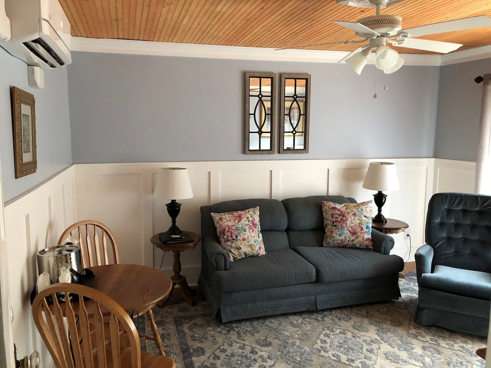 Superior Suite, 1 King Bed with Sofa bed, Jetted Tub, River View photo 1