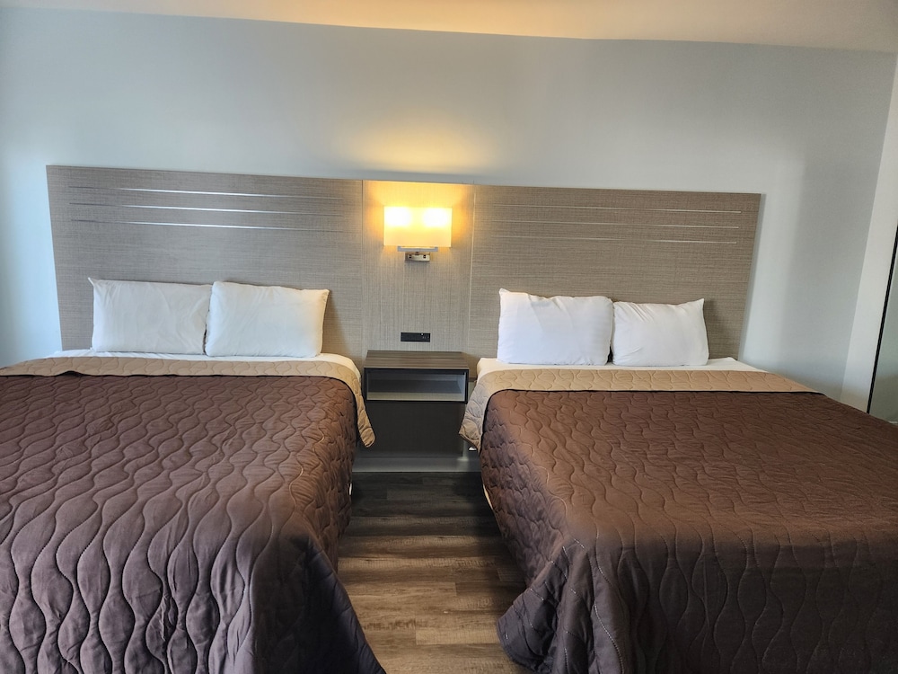 Premium Room, 2 Queen Beds, Non Smoking photo 1