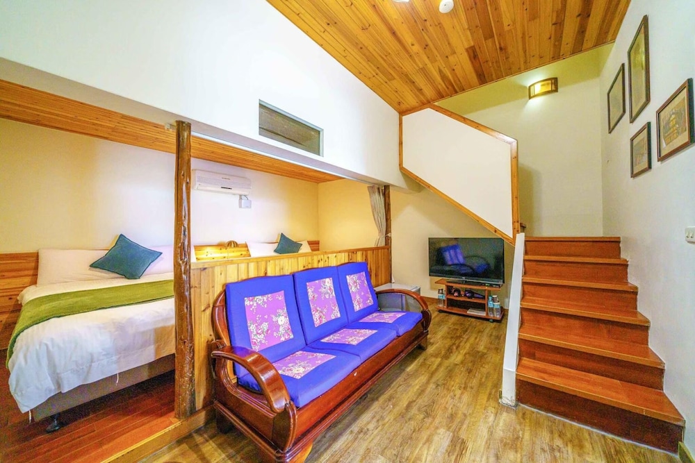 Family Room photo 3