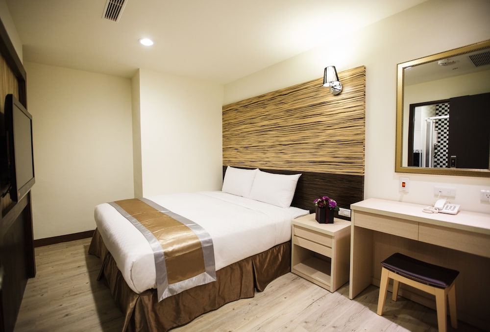 Business Double Room, 1 Queen Bed photo 3