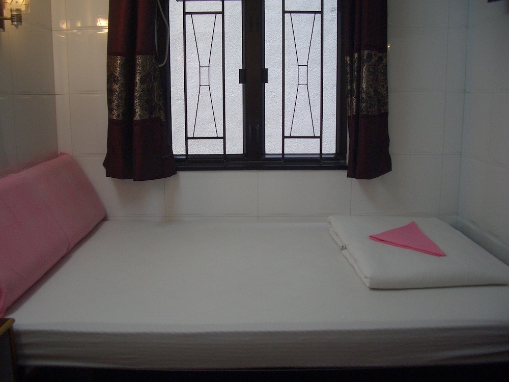 Economy Double Room photo 1