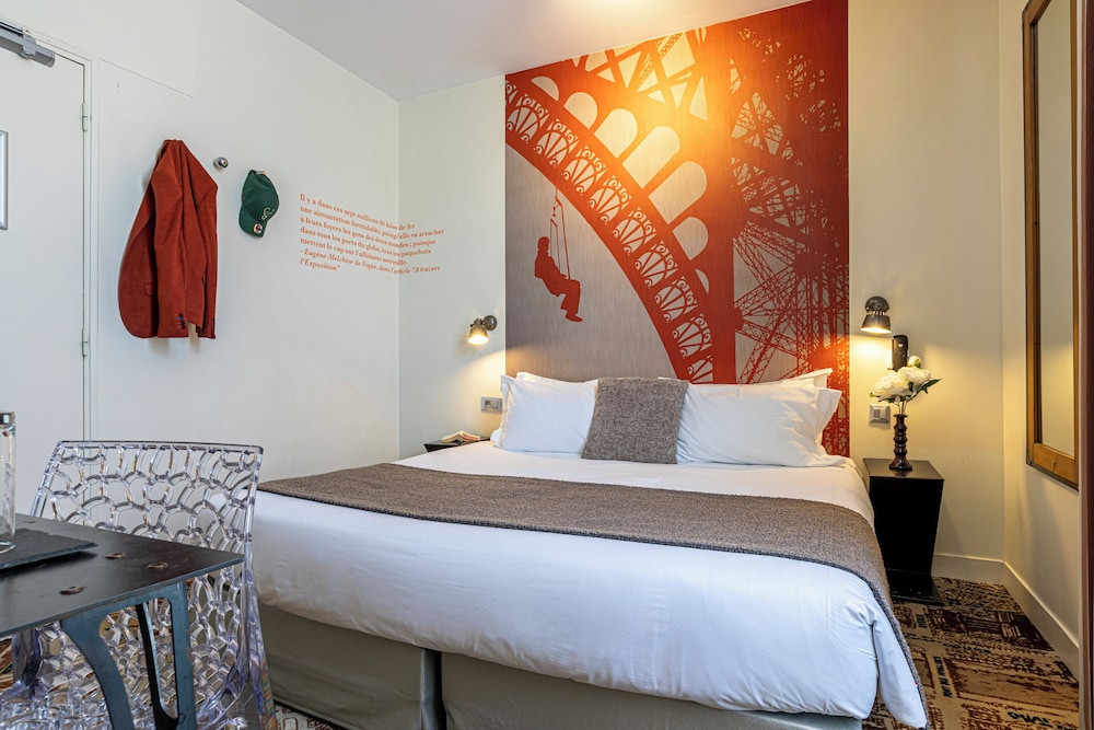 Eiffel Double Room