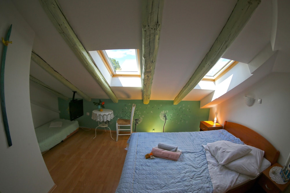 Double Room (Attic)