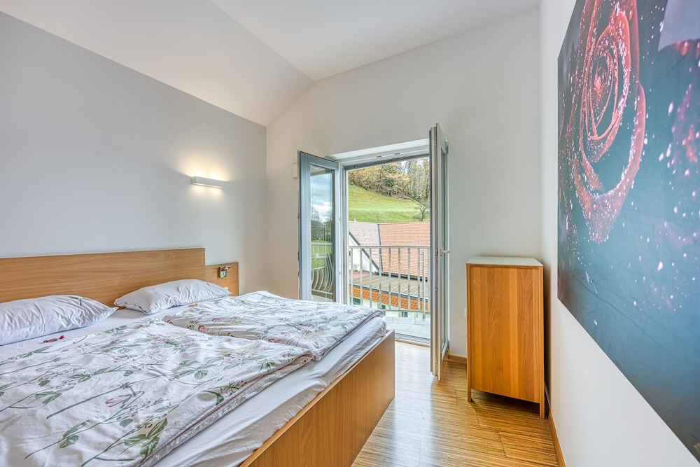 Family Apartment, 1 Bedroom, Mountainside (Wellness Suite Rose) photo 2