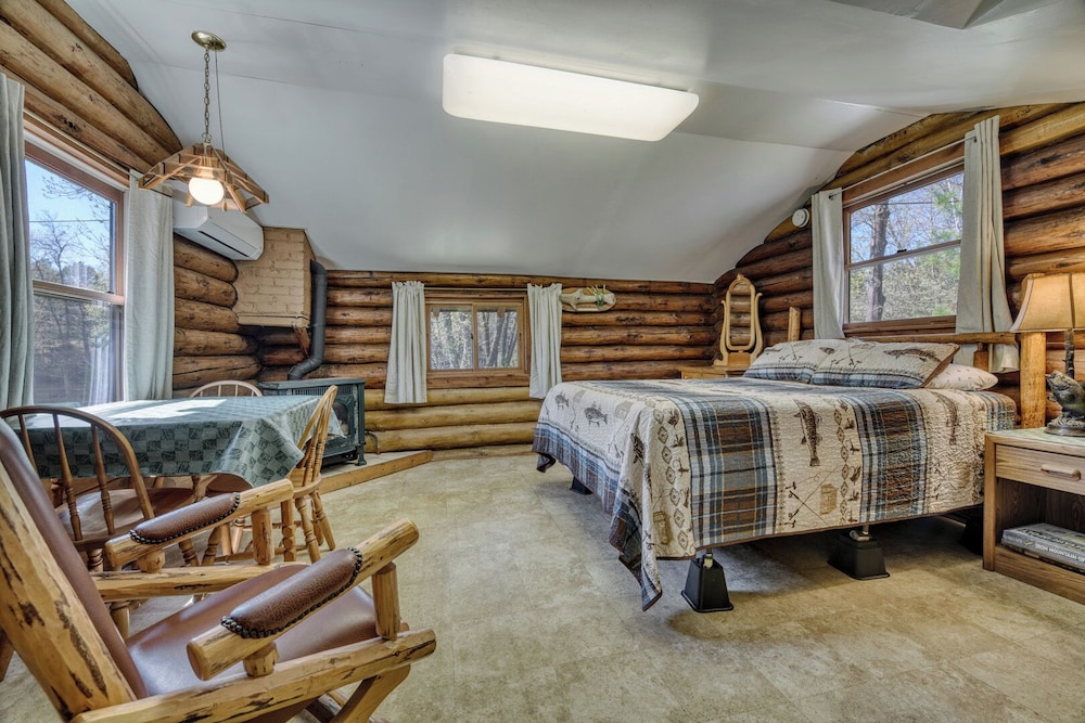Cabin 5 photo 1