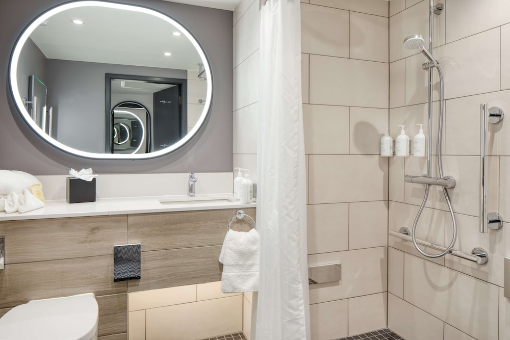 Five Feet to Fitness King Room (occupancy 2) - Photo 7