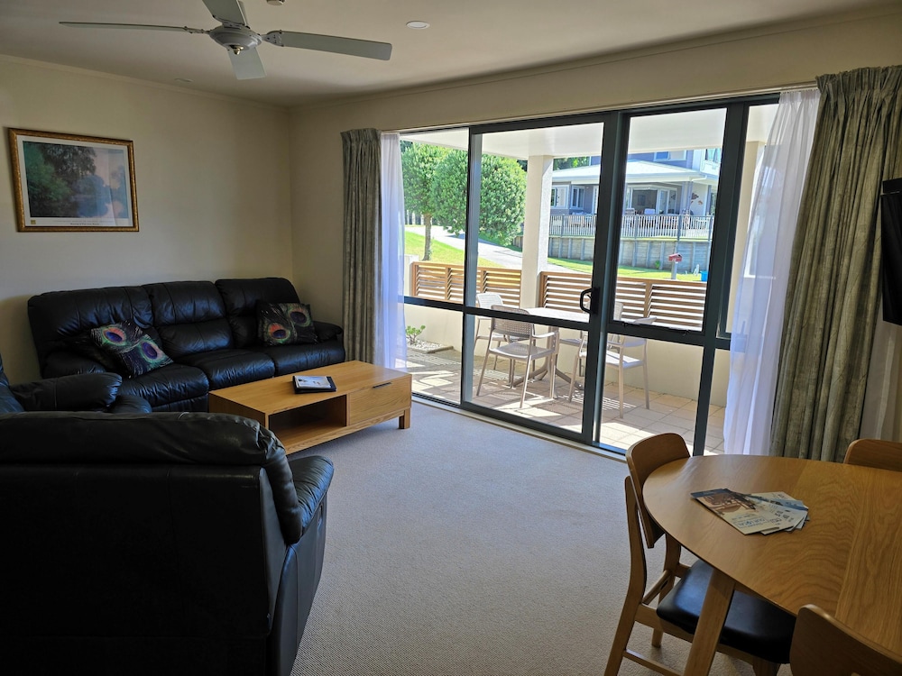 Apartment, 1 Bedroom, Partial Ocean View