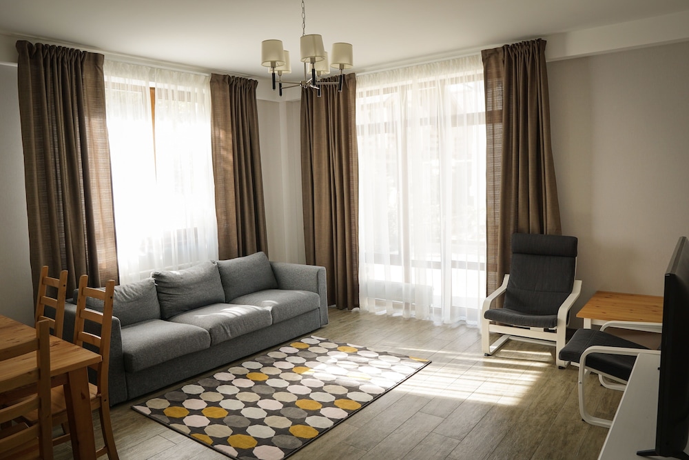 Classic Villa, 4 Bedrooms, Mountain View photo 2