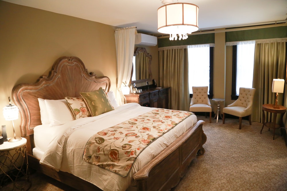 Luxury Room, 1 King Bed photo 1